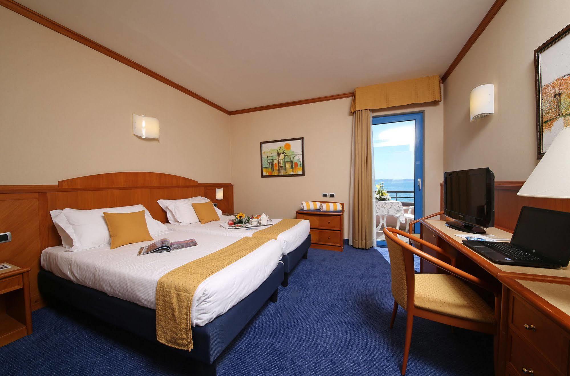 Hotel Sportsman Bardolino Esterno foto