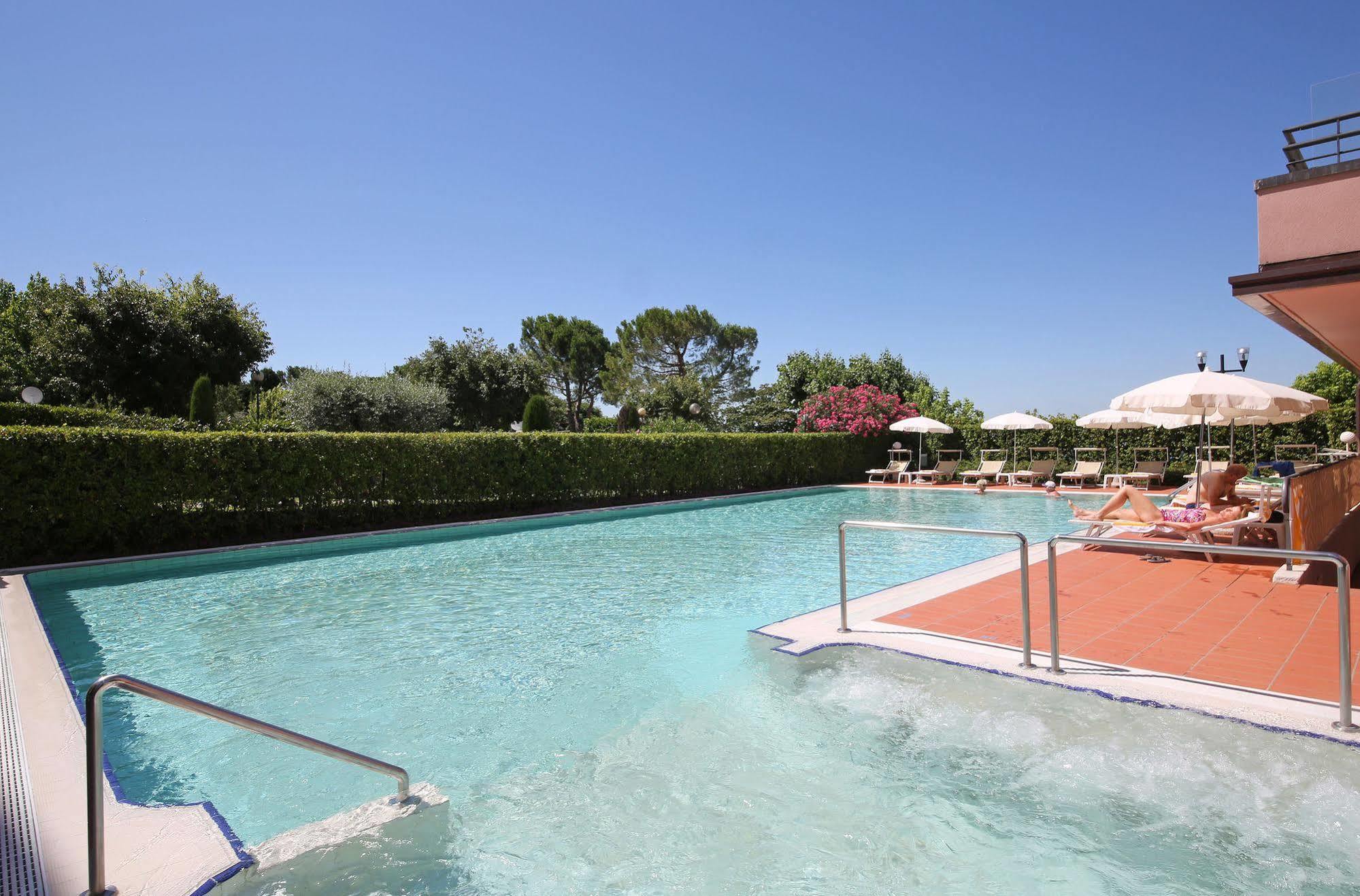 Hotel Sportsman Bardolino Esterno foto
