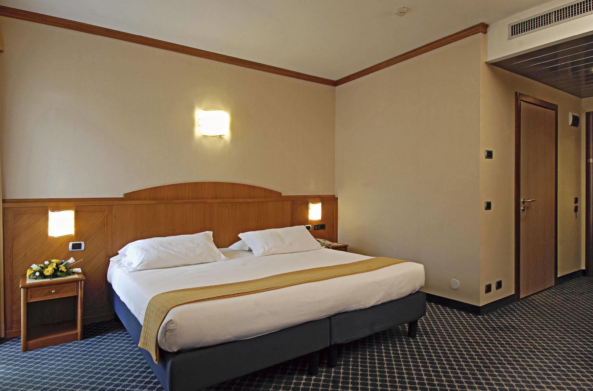 Hotel Sportsman Bardolino Esterno foto